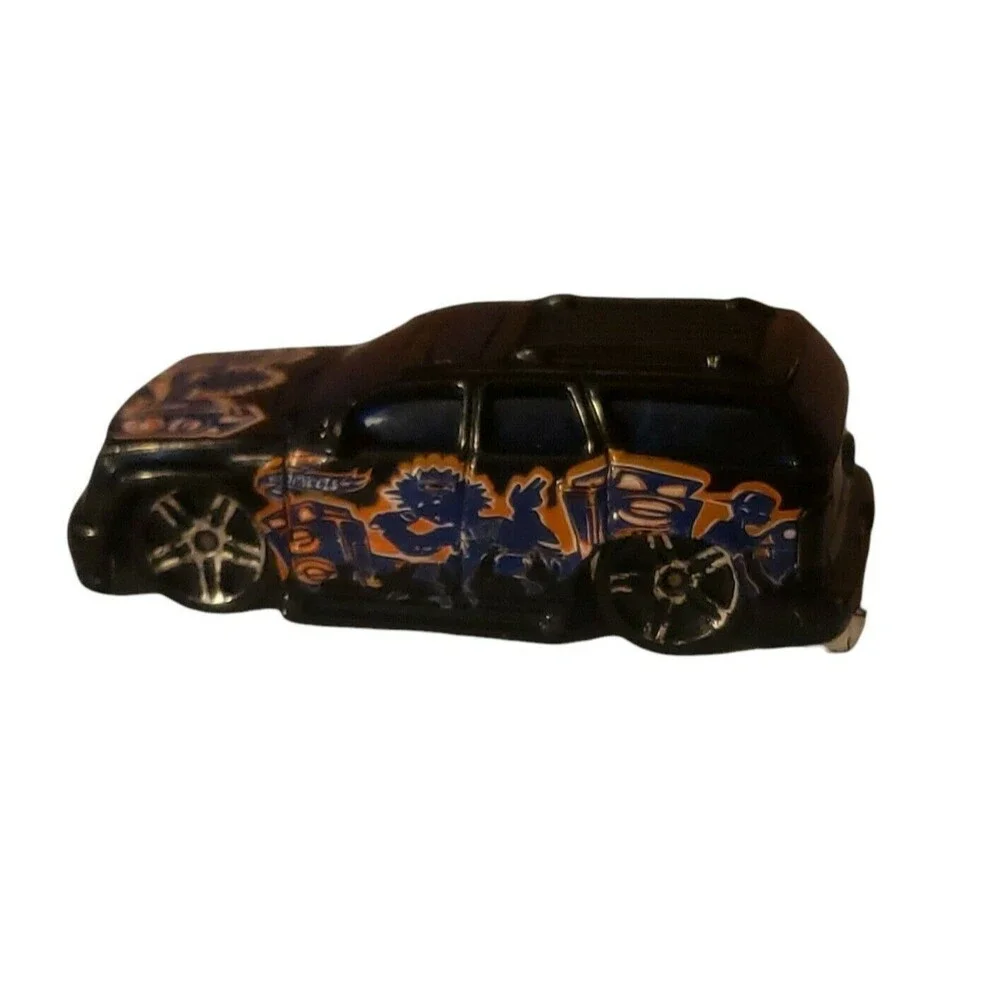 Hot Wheels Cadillac Escalade SUV Truck Black Purple Graffiti Style DJ Diecast